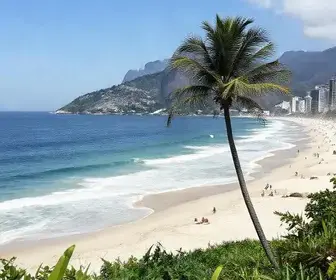 Descubra 6 roteiros imperdíveis na Praia dos Amores - RJ