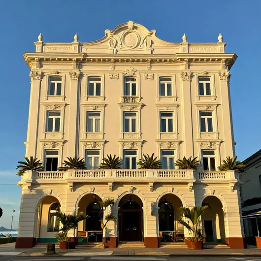 Descubra o Hotel Regina