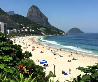 Melhores Agências de Turismo na Praia dos Amores - RJ: guia para suas aventuras